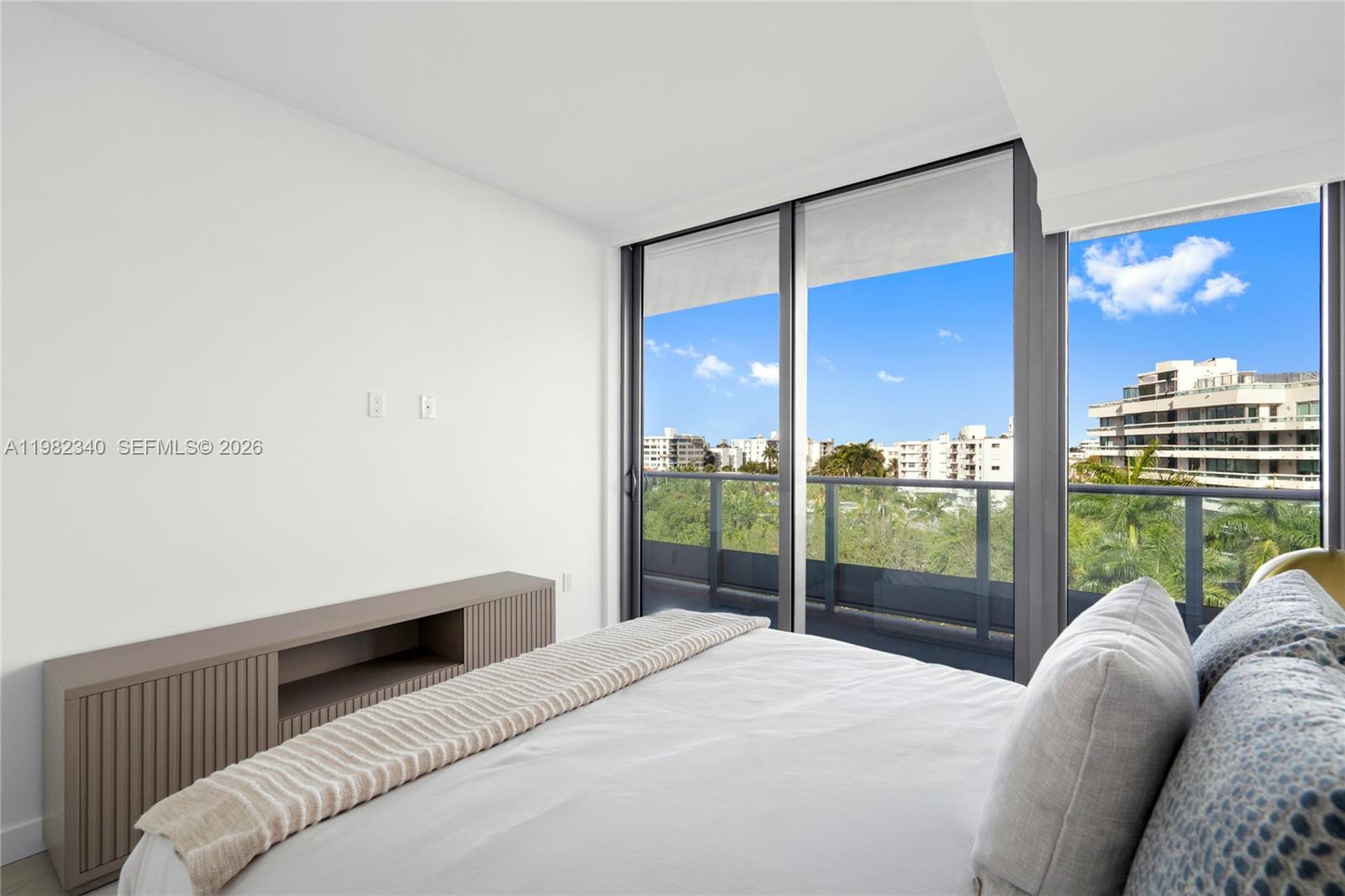 BAY HARBOR ISLAND - Residential