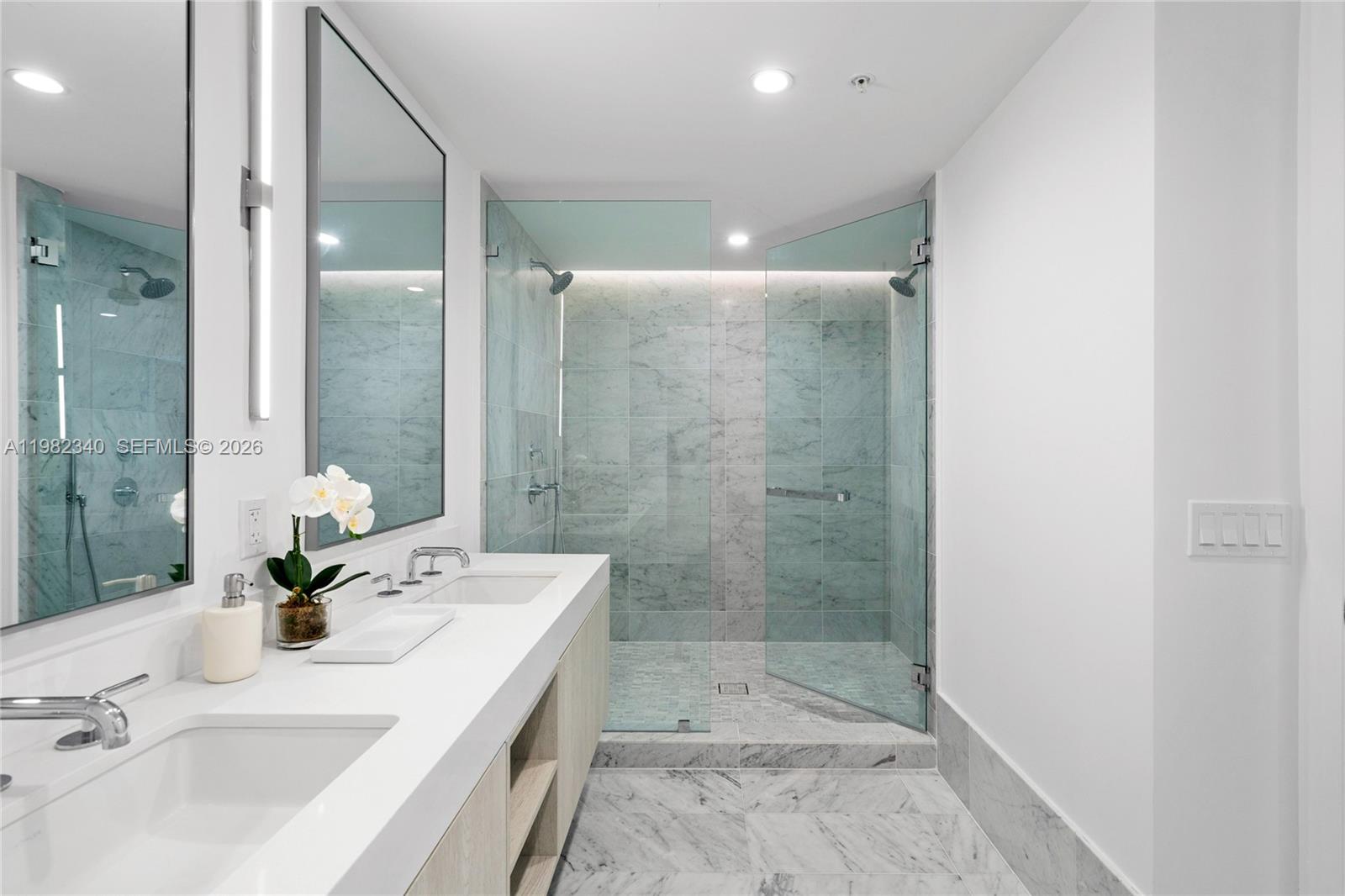 BAY HARBOR ISLAND - Residential