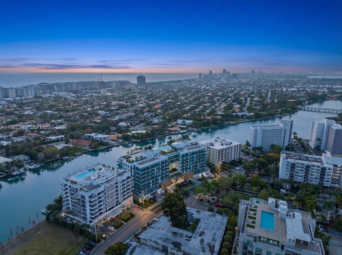 BAY HARBOR ISLAND - Residential