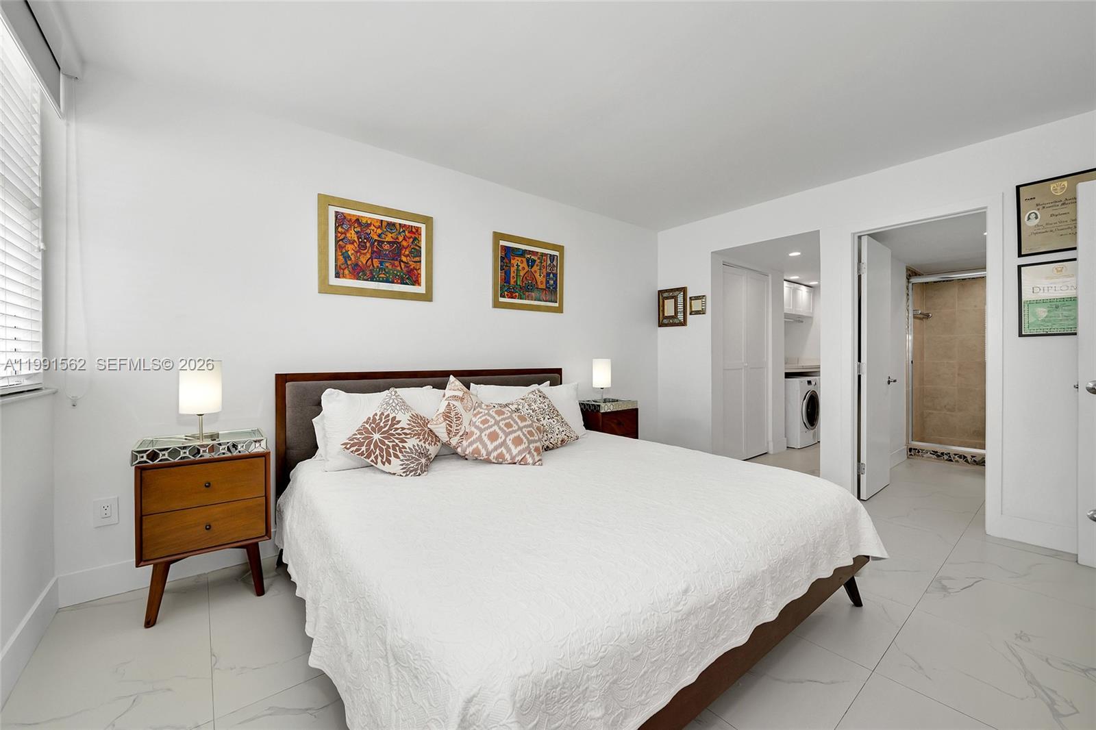 BAYSHORE PLACE CONDO - Residential