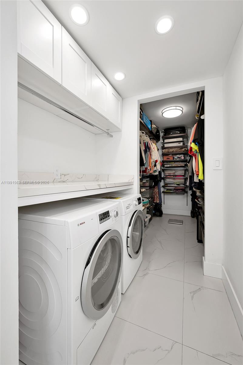 BAYSHORE PLACE CONDO - Residential