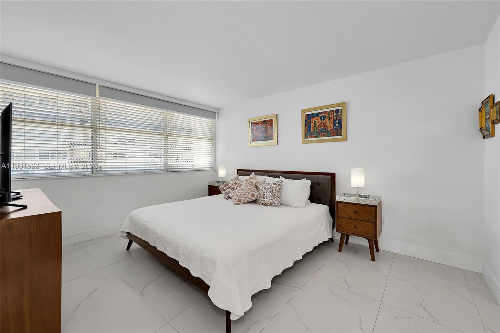 BAYSHORE PLACE CONDO - Residential