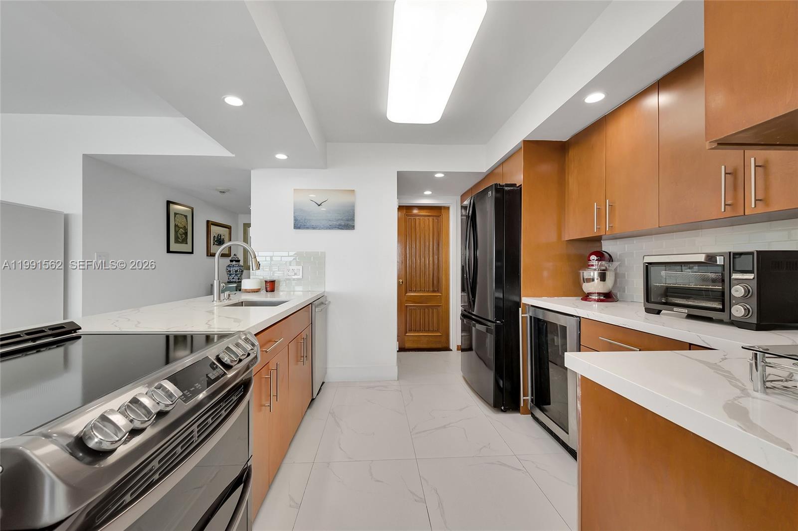 BAYSHORE PLACE CONDO - Residential