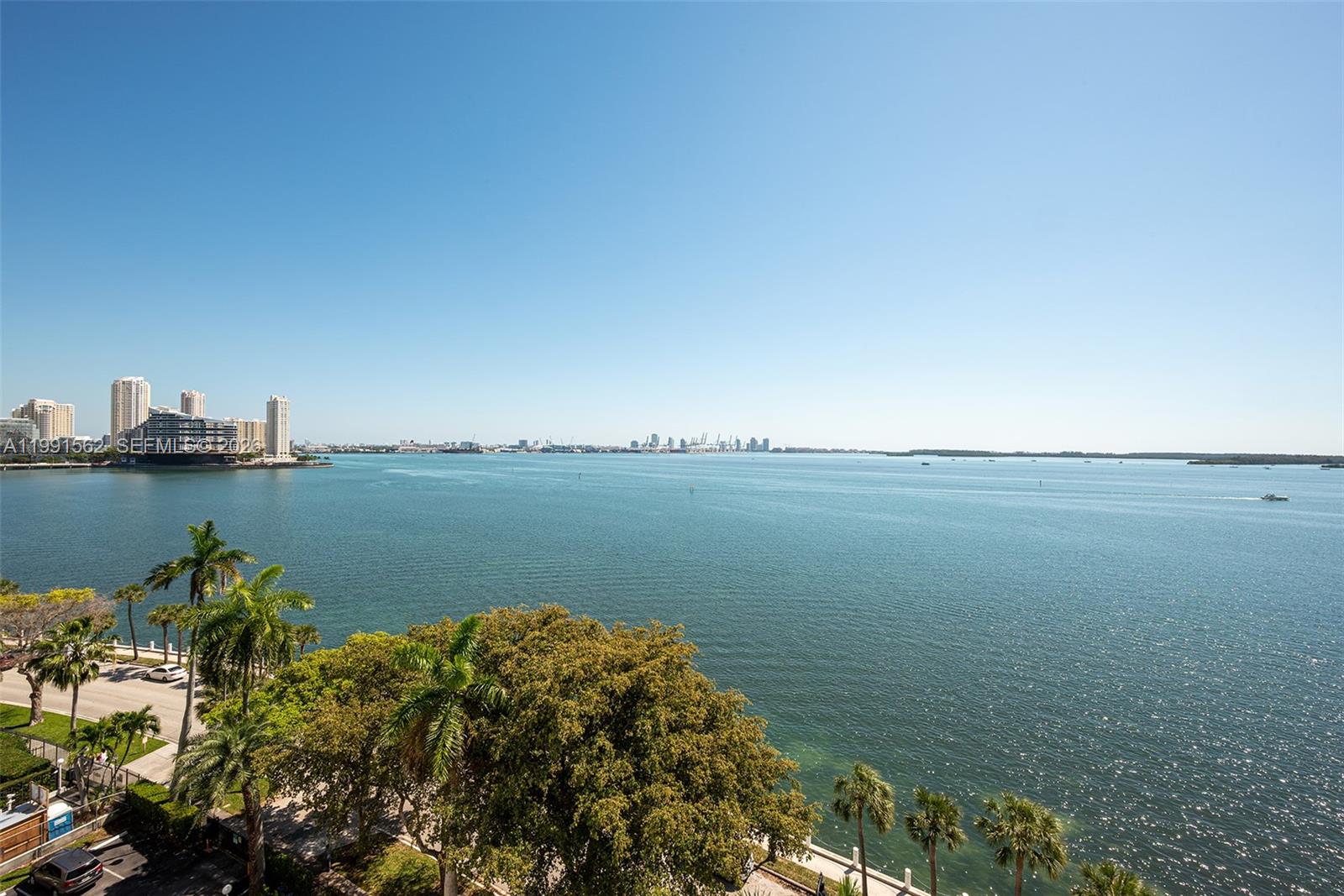 BAYSHORE PLACE CONDO - Residential