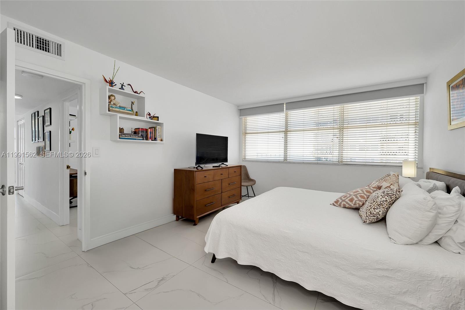 BAYSHORE PLACE CONDO - Residential