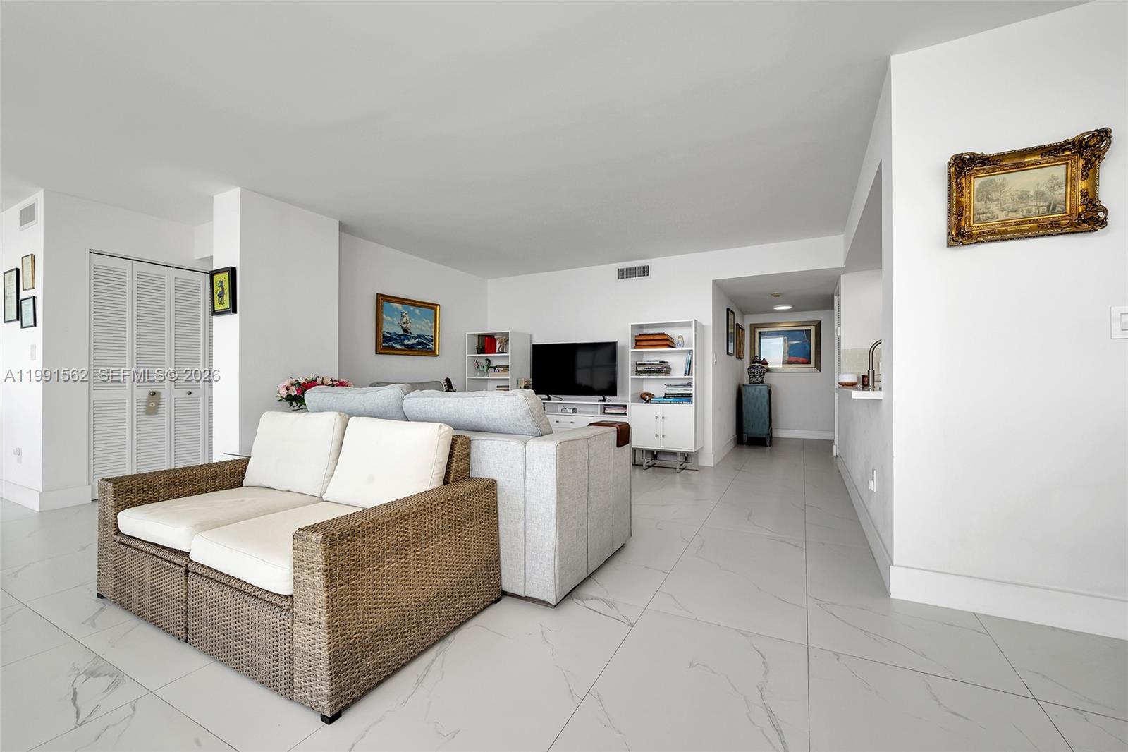 BAYSHORE PLACE CONDO - Residential