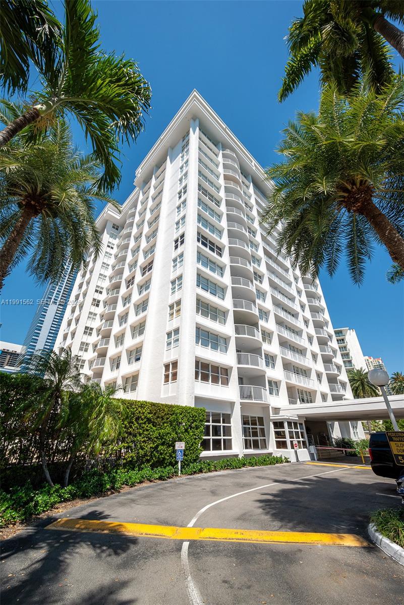 BAYSHORE PLACE CONDO - Residential