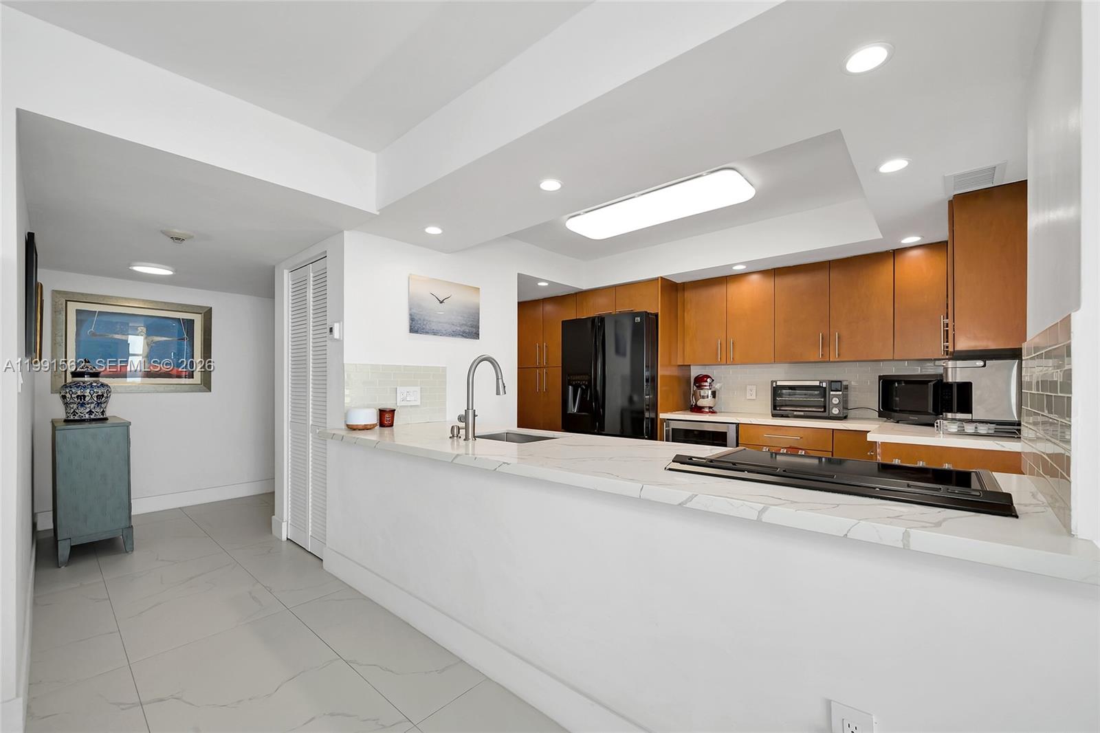 BAYSHORE PLACE CONDO - Residential