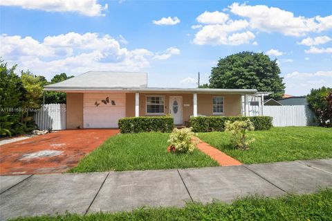 Photo of 10031 SW 46th St, Miami, FL 33165 (MLS # A11881689)