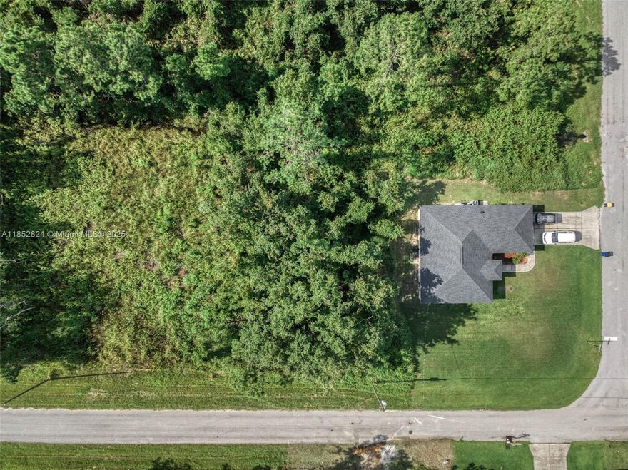 Build your ideal home in the desirable Sun N Lake community! This 0.23-acre homesite provides a fantastic opportunity to build a custom residence in a well-established neighborhood. Conveniently situated near top-rated schools, premier golf courses, medical centers, and the wide variety of shopping and dining options in Sebring, FL, this property blends peaceful living with everyday convenience. Whether you're ready to start building now or looking for a smart investment, this lot is full of promise. Secure your slice of Central Florida paradise today!