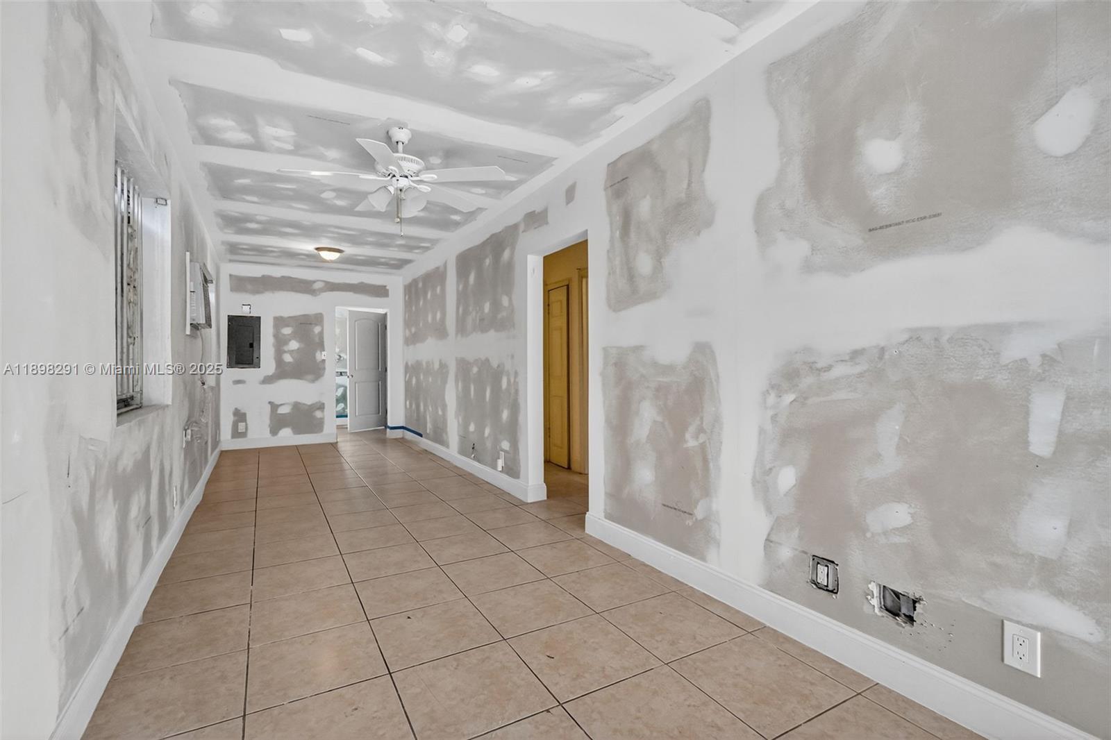 1537 NW 70th St