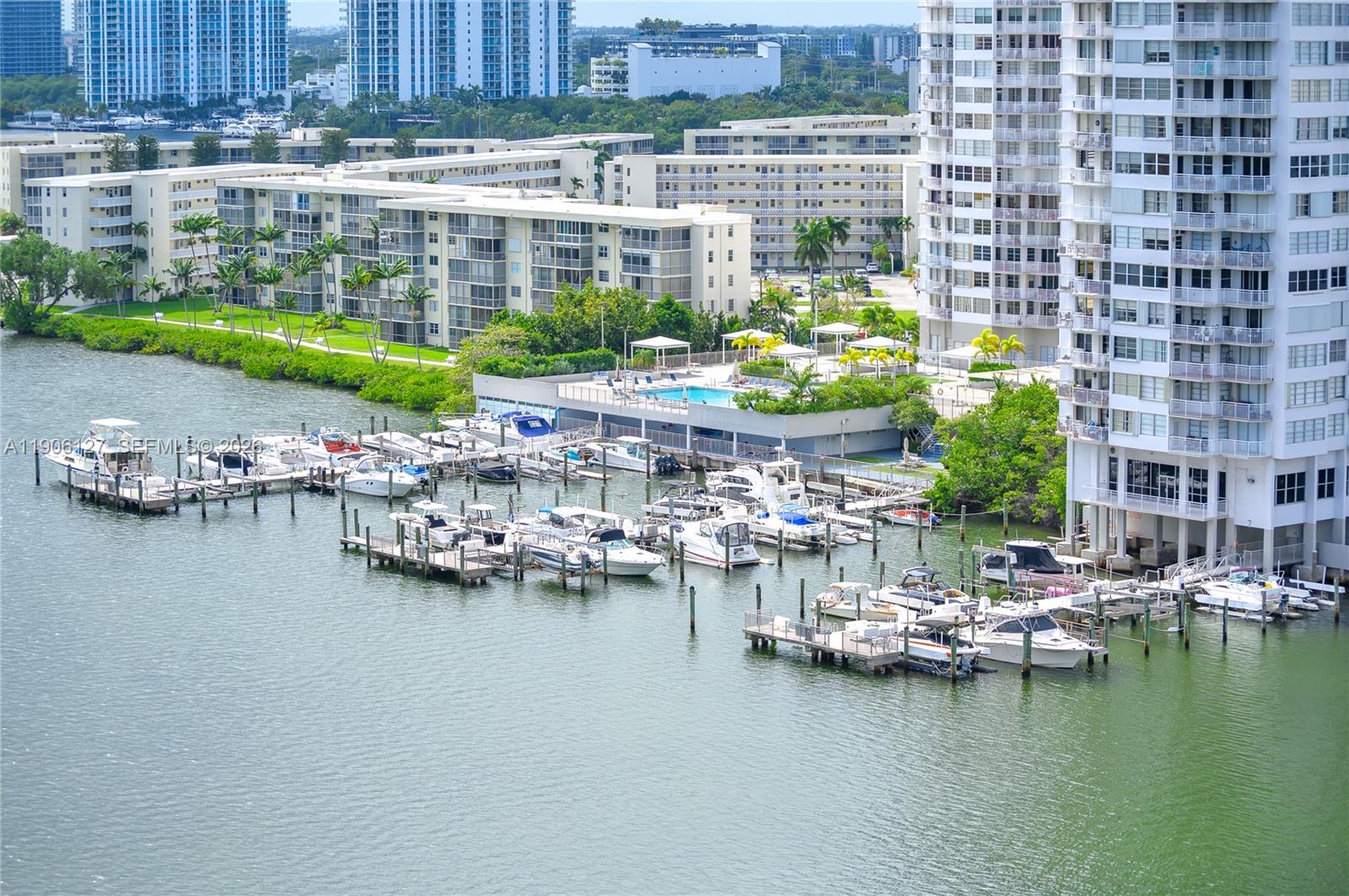 ADMIRALS PORT CONDO WEST - Residential