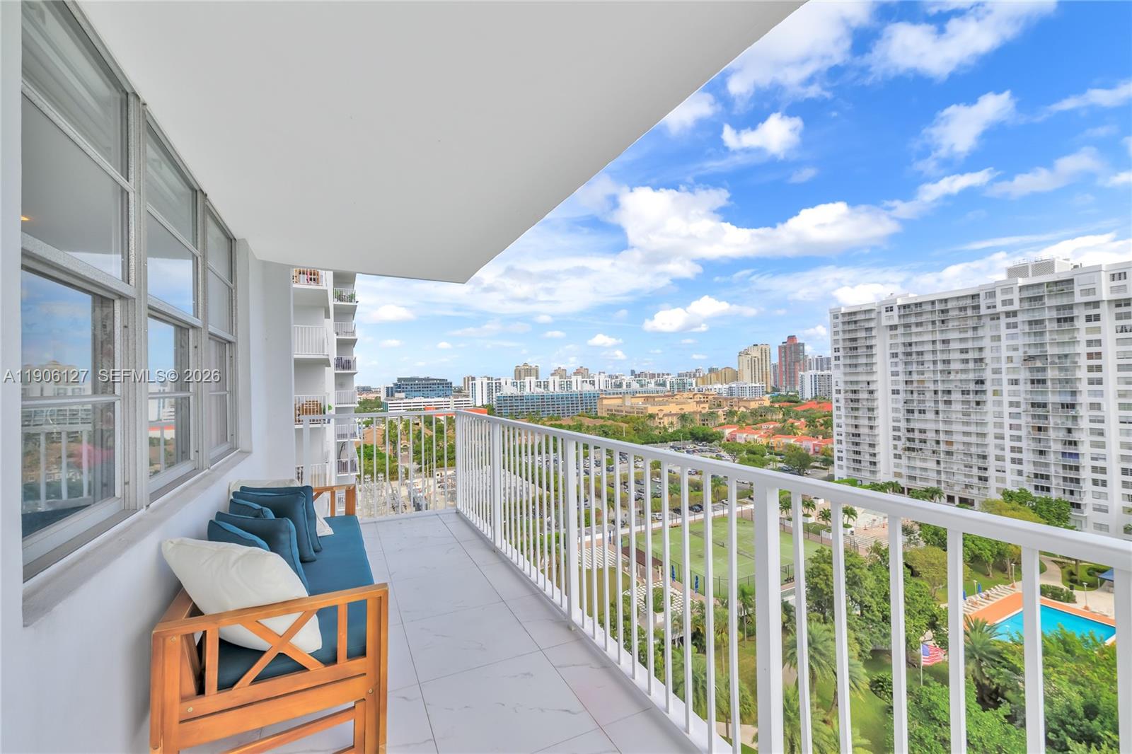 ADMIRALS PORT CONDO WEST - Residential