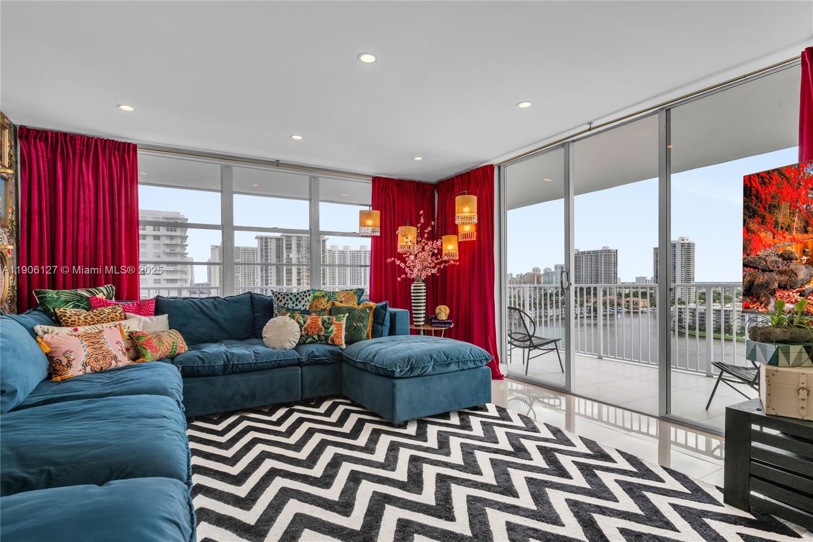 ADMIRALS PORT CONDO WEST - Residential