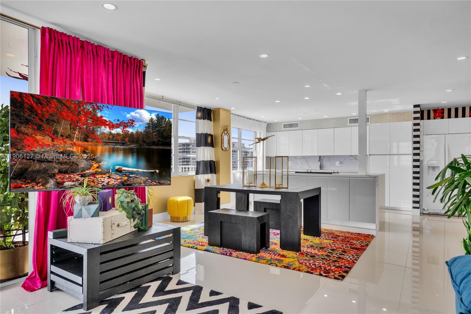 ADMIRALS PORT CONDO WEST - Residential