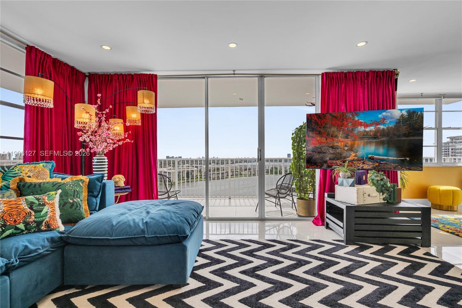 ADMIRALS PORT CONDO WEST - Residential