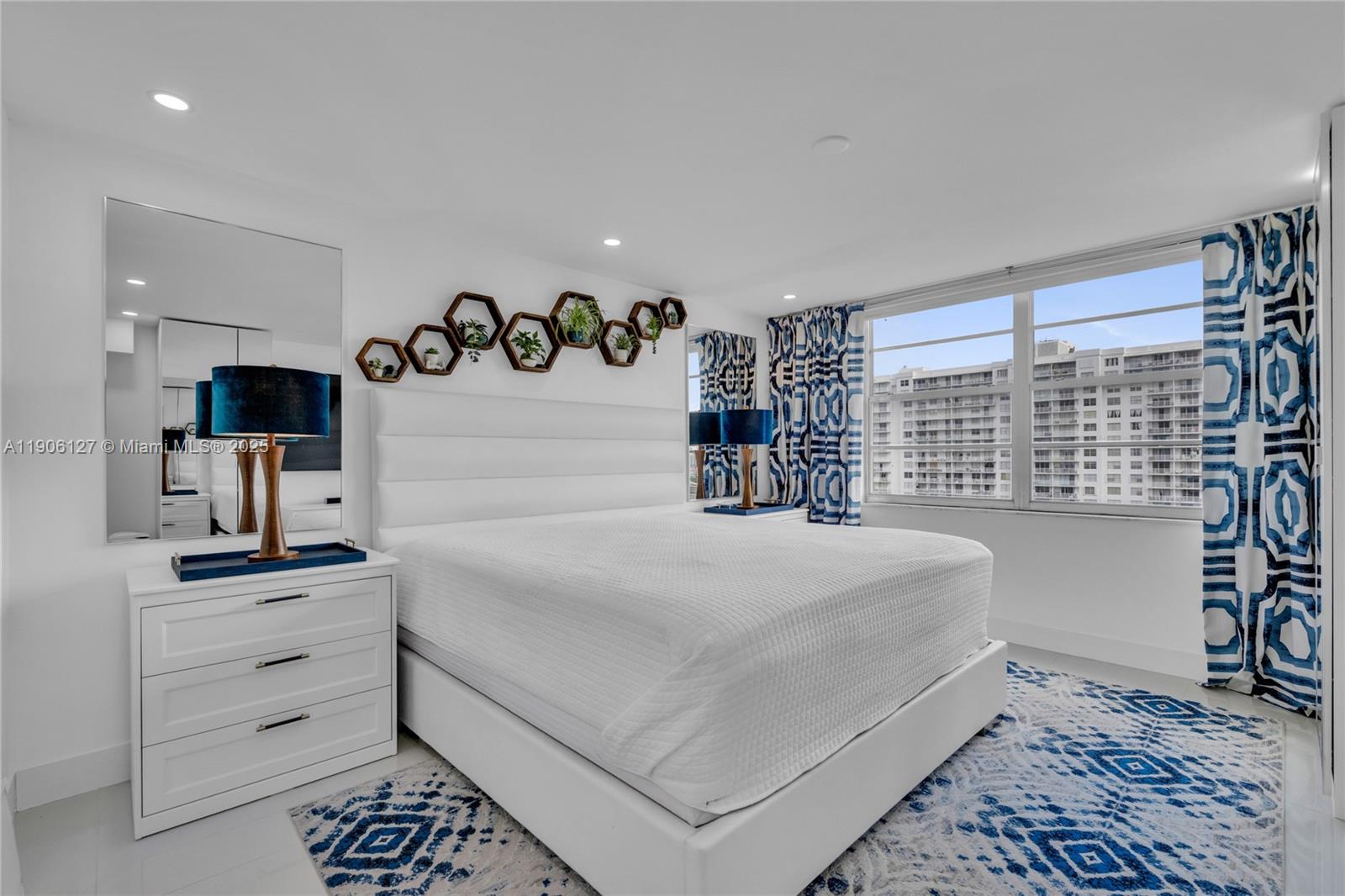 ADMIRALS PORT CONDO WEST - Residential