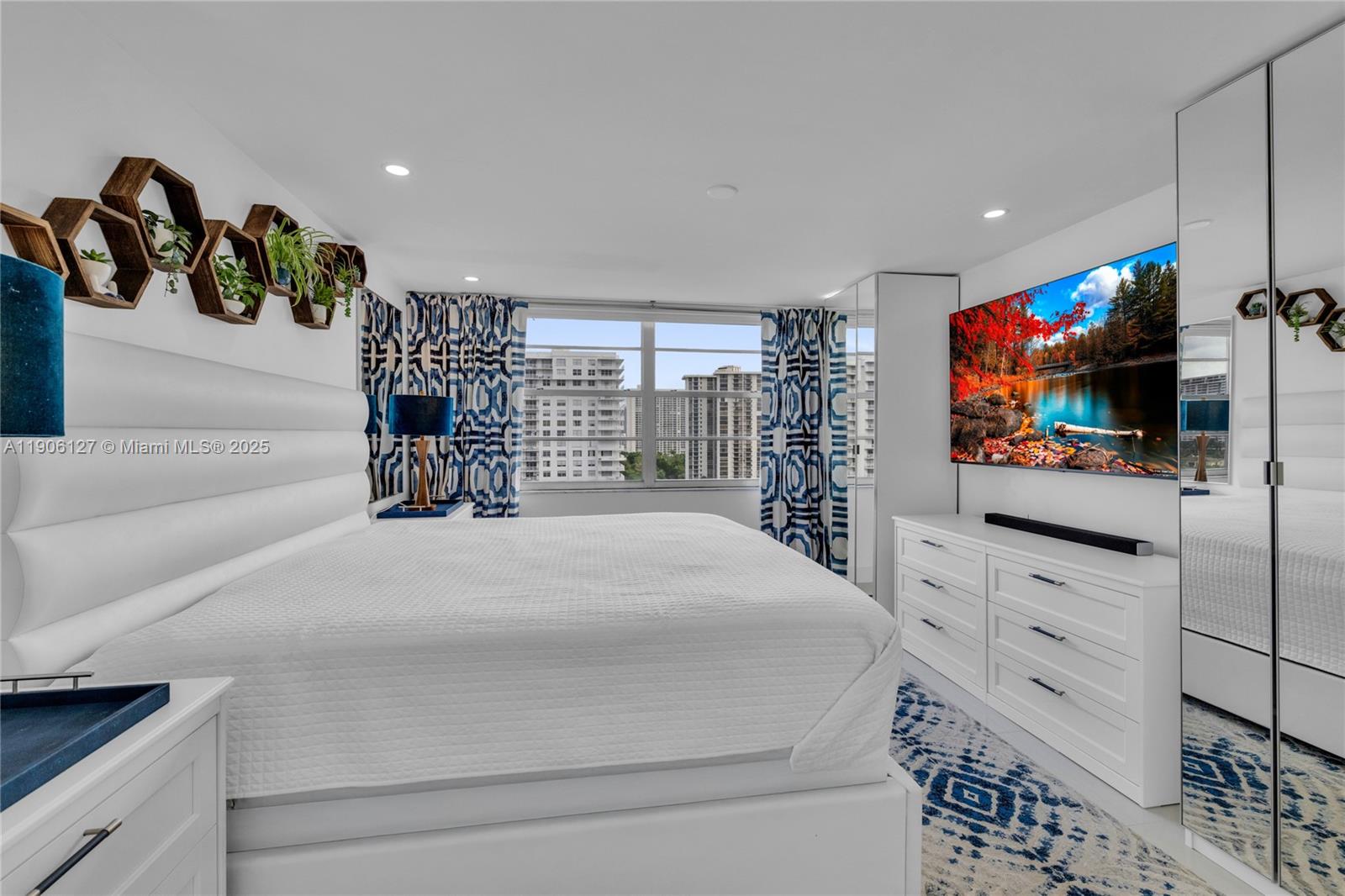 ADMIRALS PORT CONDO WEST - Residential