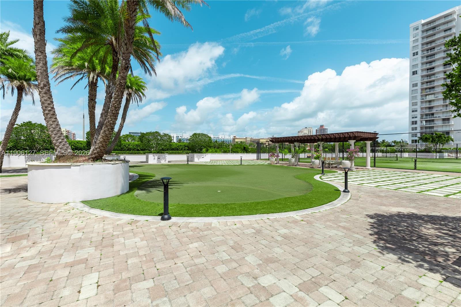 ADMIRALS PORT CONDO WEST - Residential