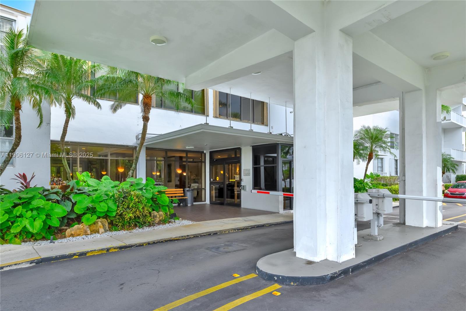 ADMIRALS PORT CONDO WEST - Residential