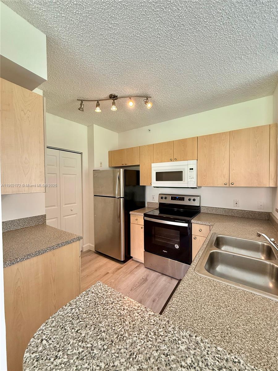 EL-AD NOB HILL CONDO - Residential