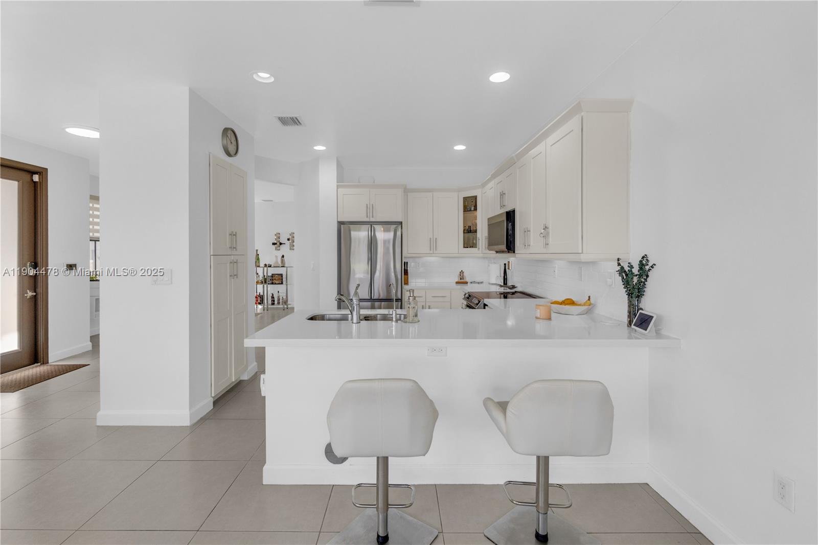 DORAL CAY - Residential