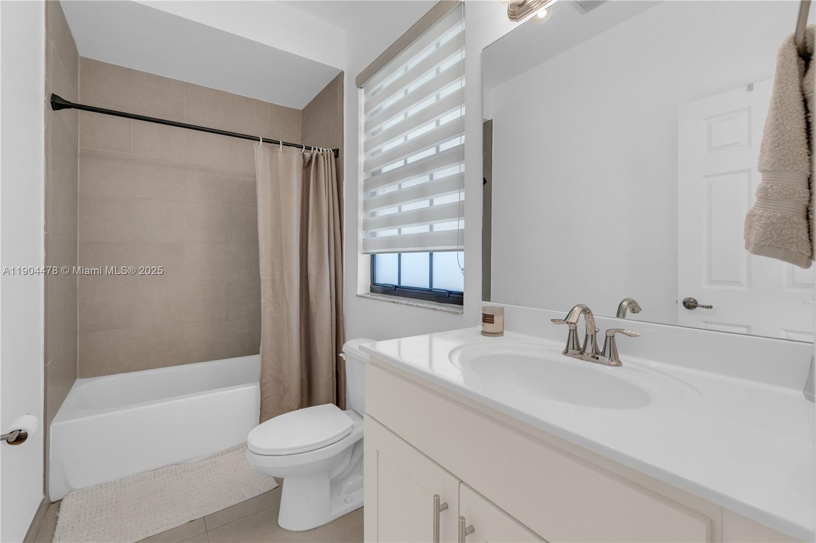 DORAL CAY - Residential