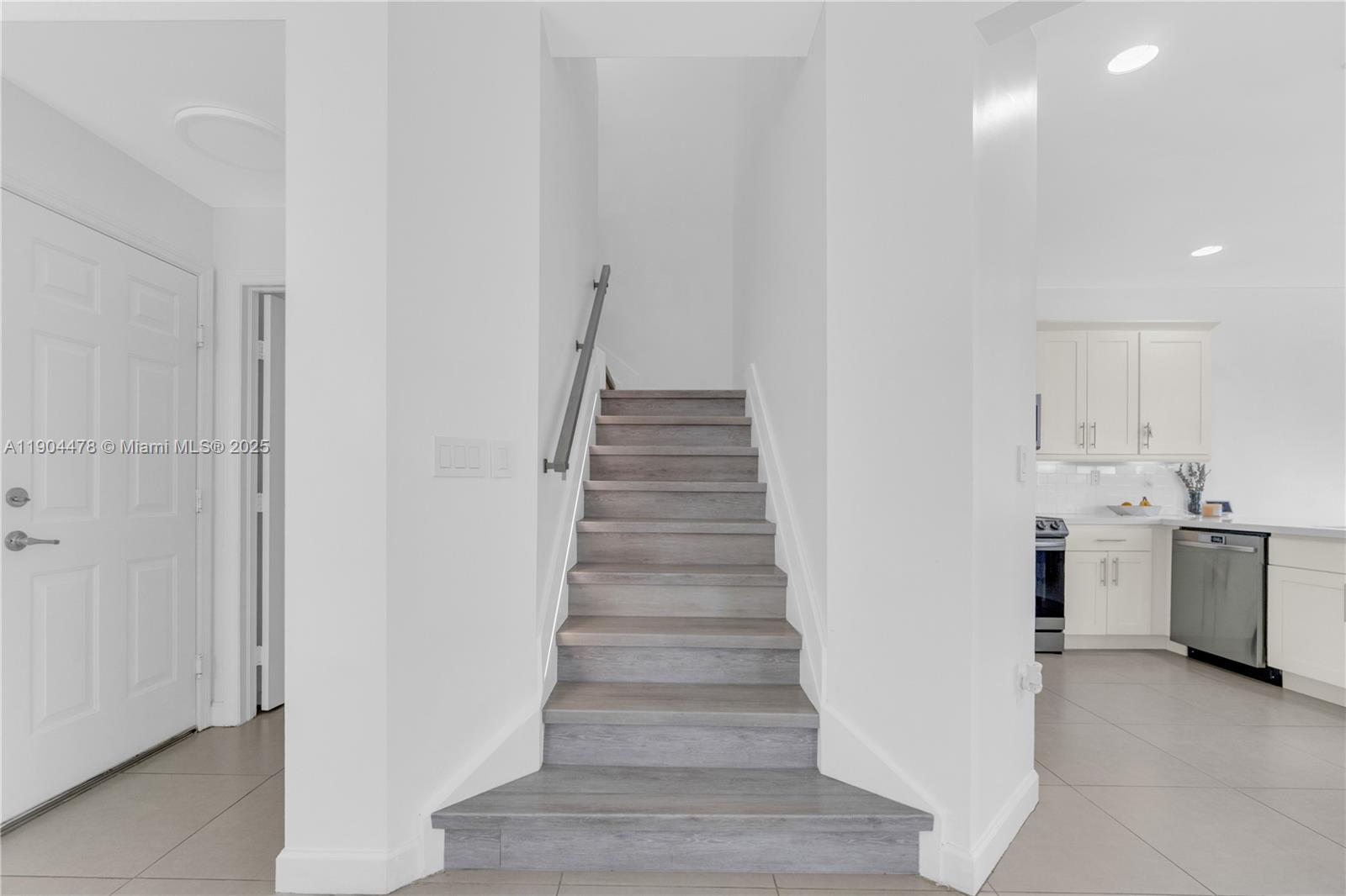 DORAL CAY - Residential