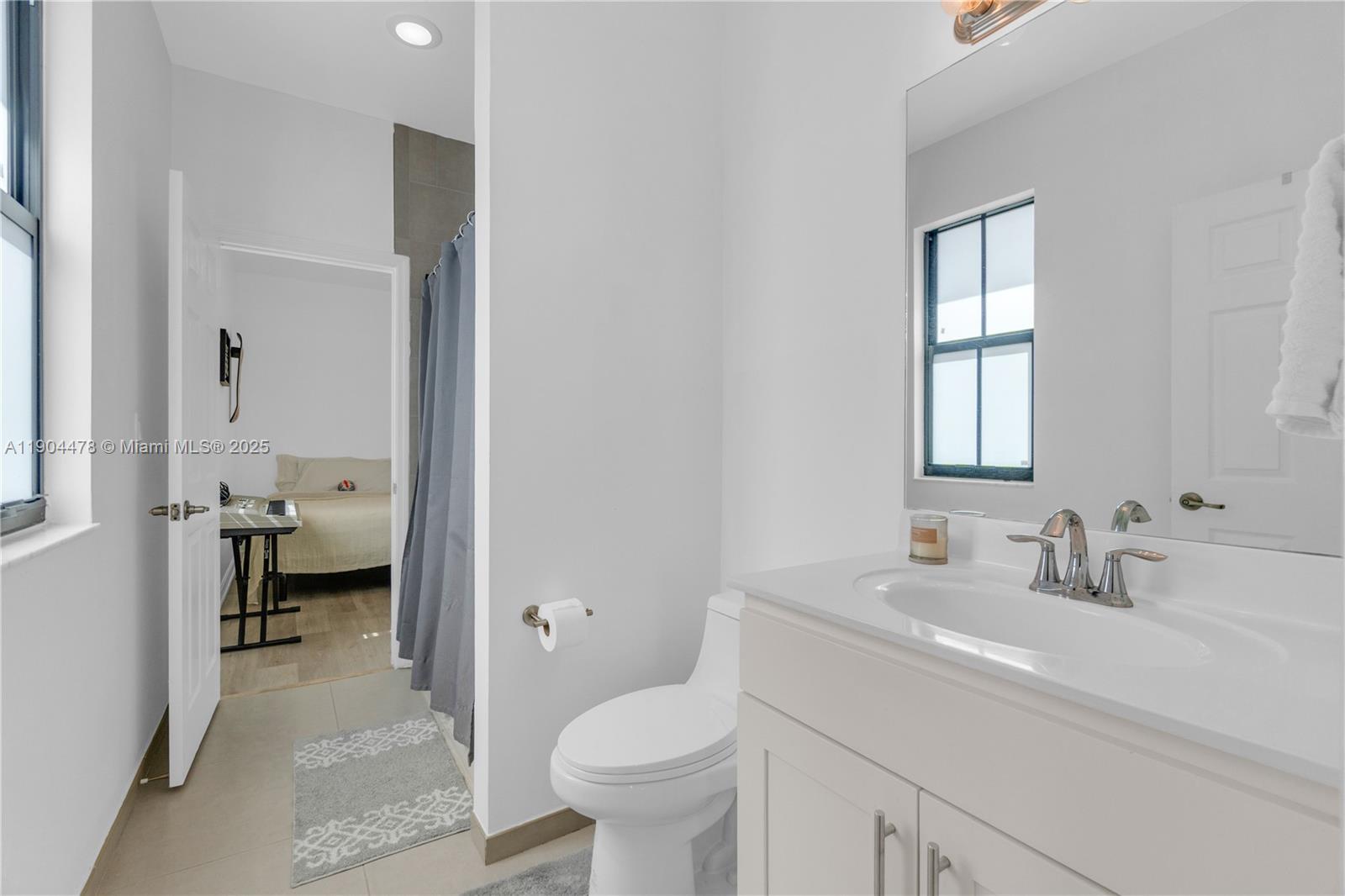 DORAL CAY - Residential