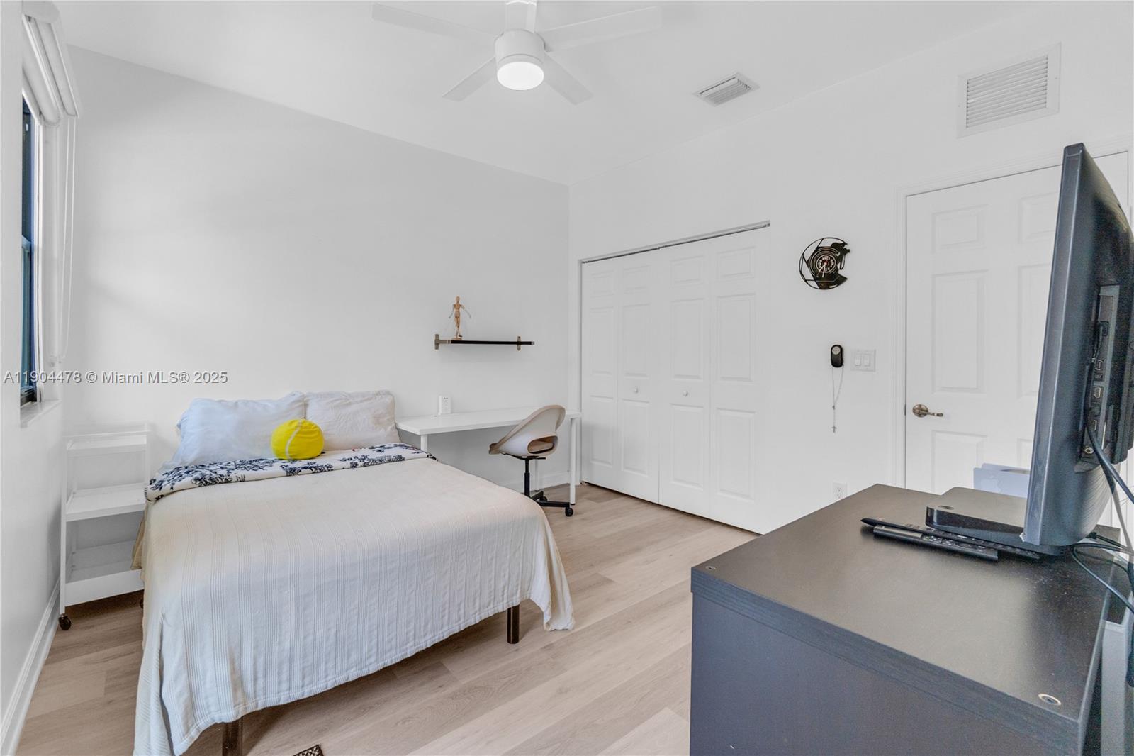 DORAL CAY - Residential