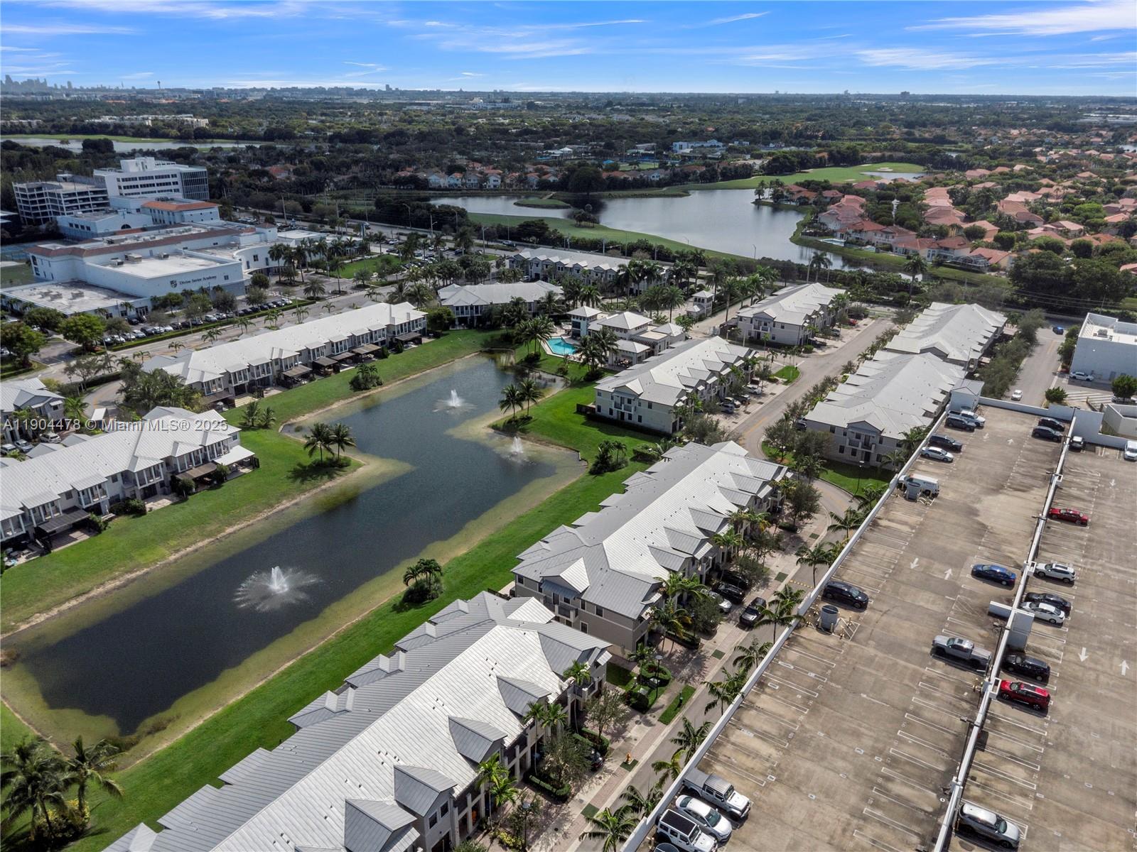 DORAL CAY - Residential