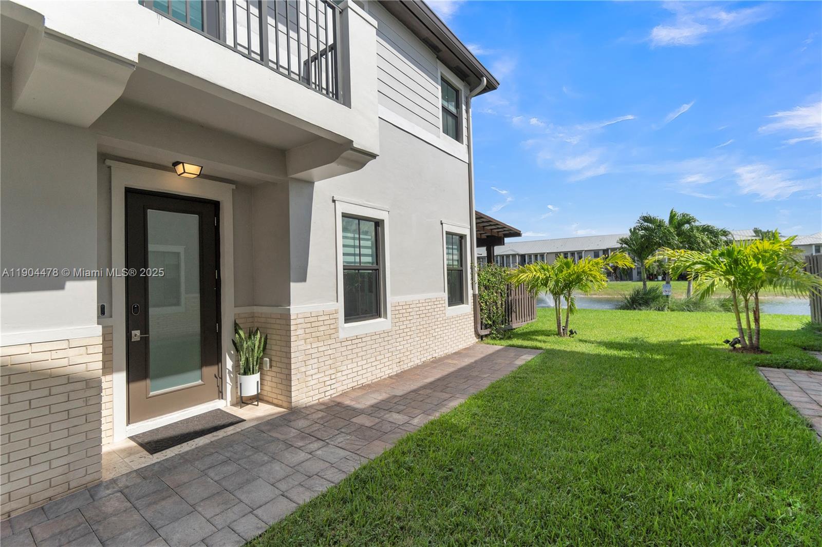 DORAL CAY - Residential