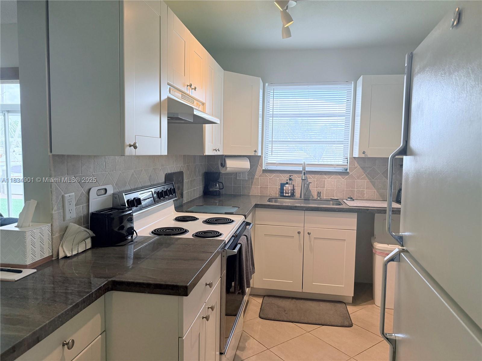 GARDEN-AIRE VILLAGE - Residential