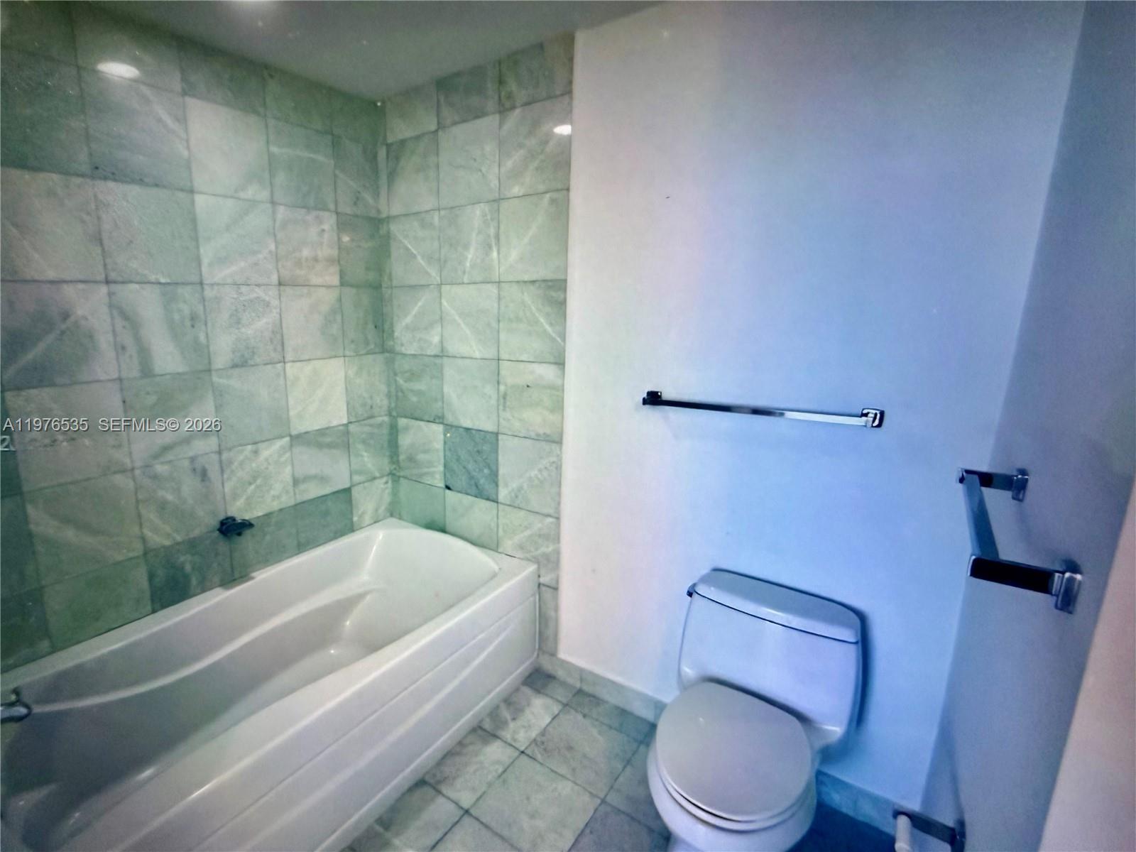 1060 Brickell Ave 3205