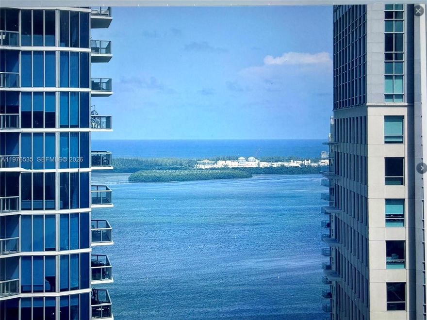 Spectacular 1 1/2 unit in Brickell Ave. Spectacular city and ocean views from the 32nd floor. Marble floors throughout. Nice balcony for outdoor entertainment. Impact windows, close to restaurants, shops, etc.