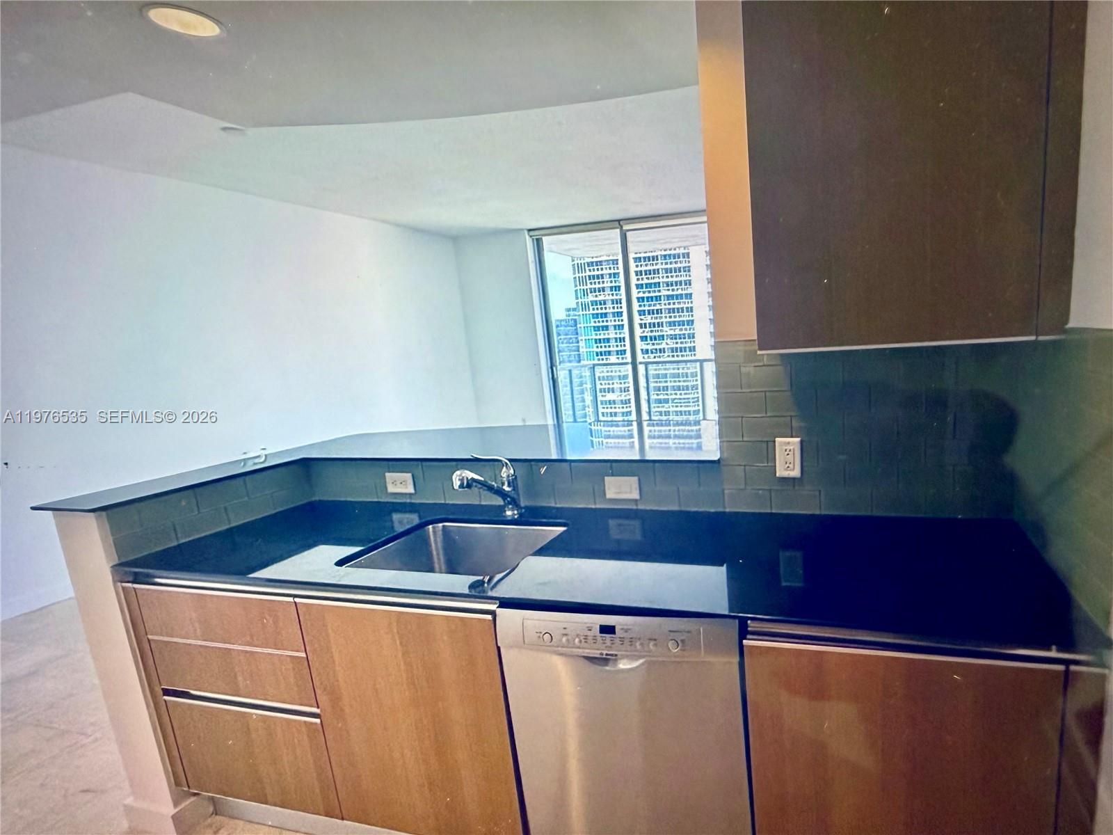 1060 Brickell Ave 3205