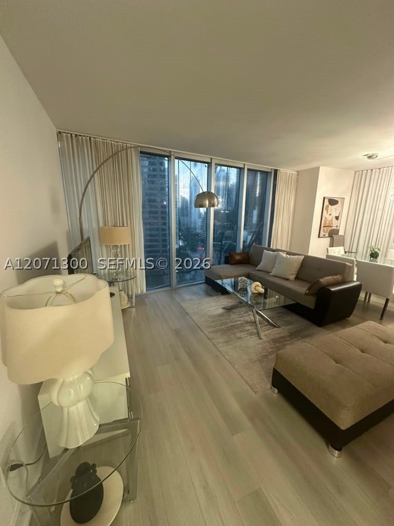 485 Brickell Ave 1908