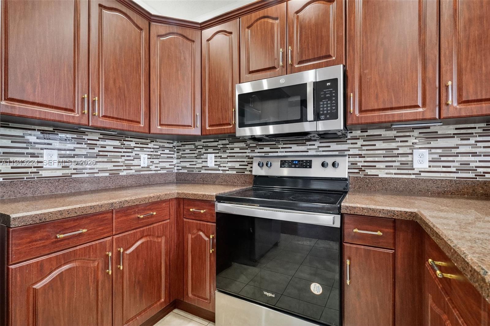 RIVIERA ISLES IV - Residential