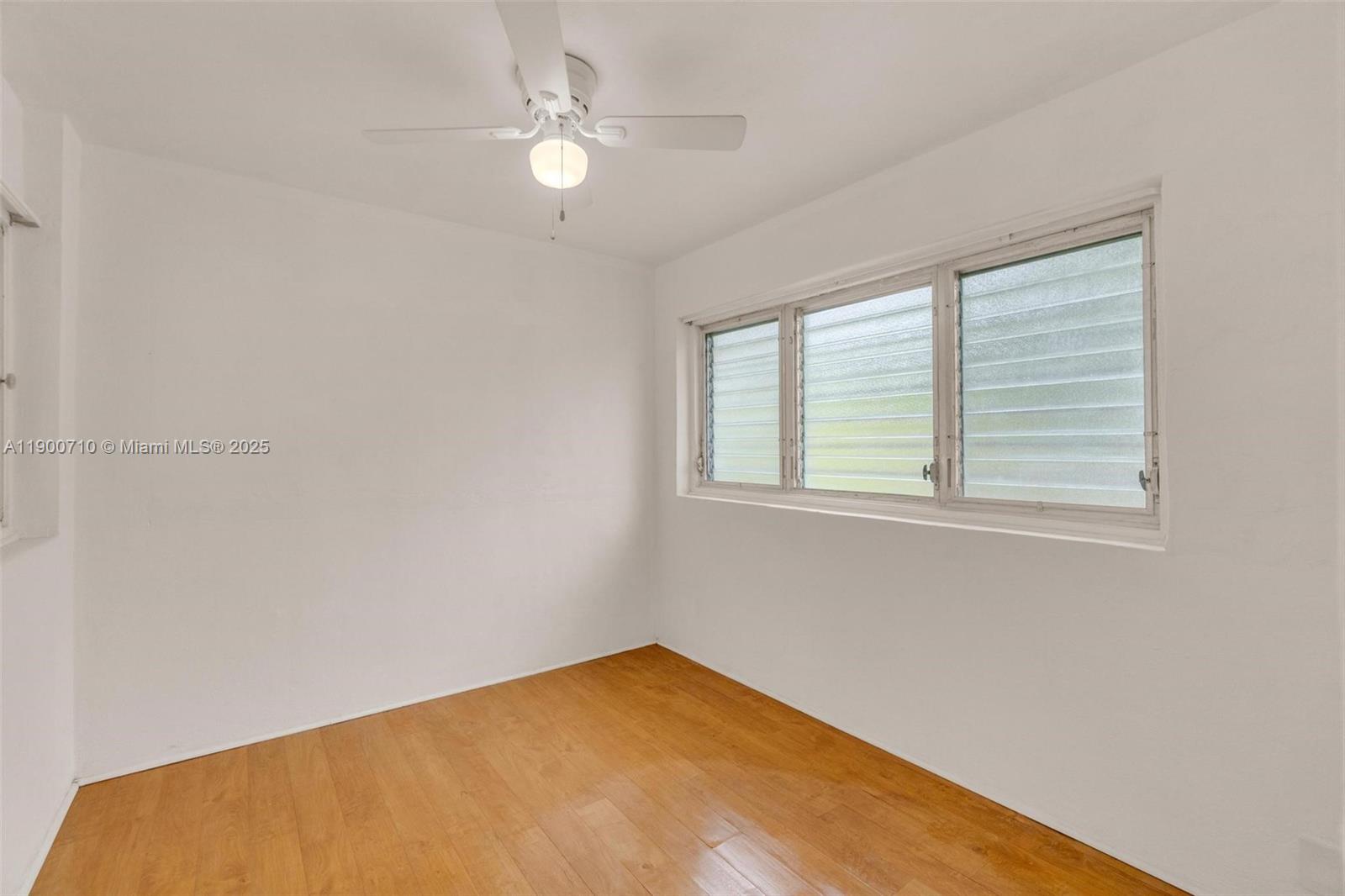 LA PALOMA - Residential Lease