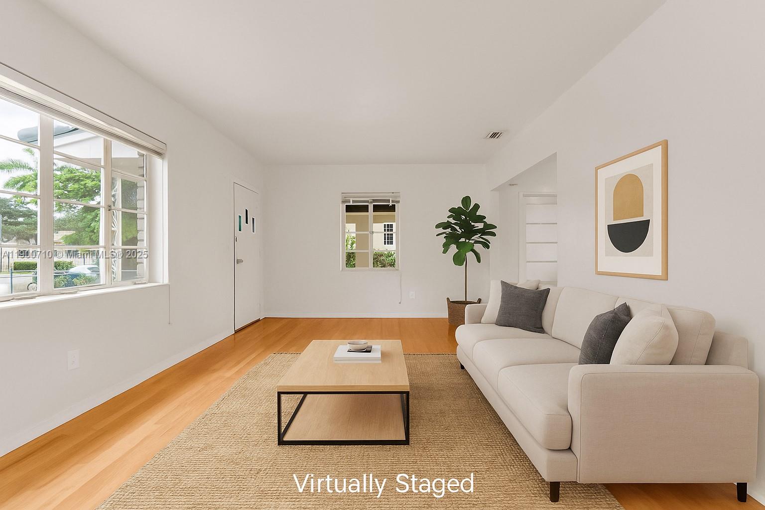 LA PALOMA - Residential Lease