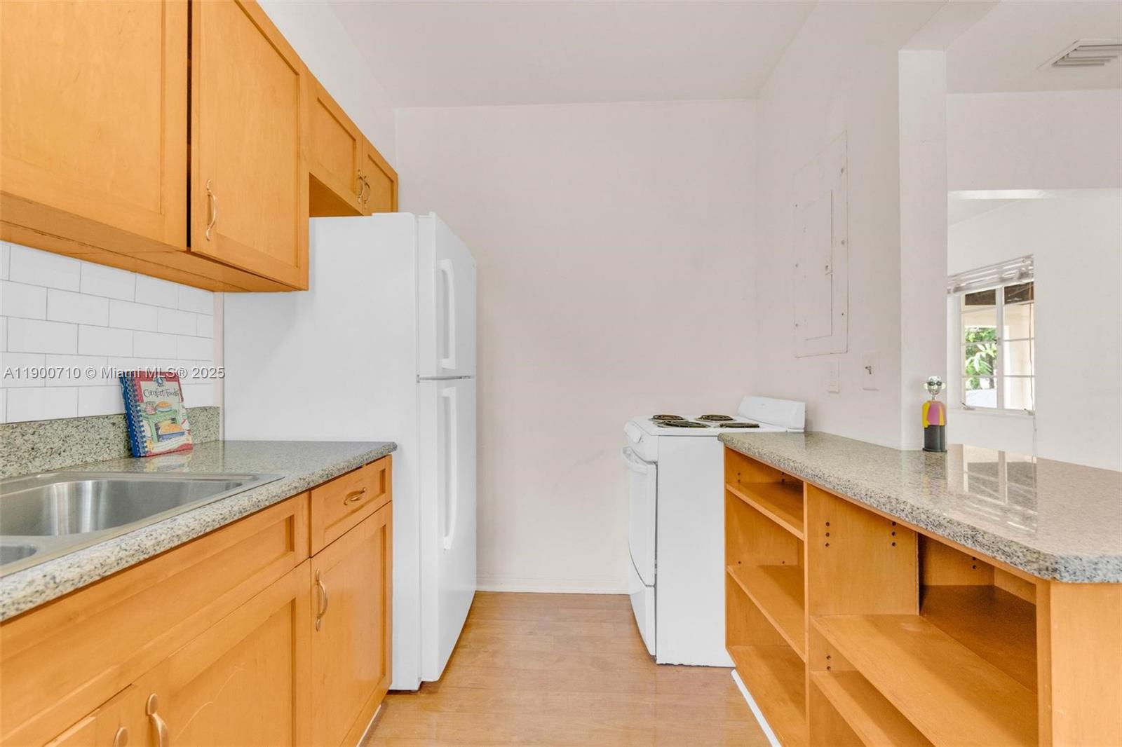 LA PALOMA - Residential Lease