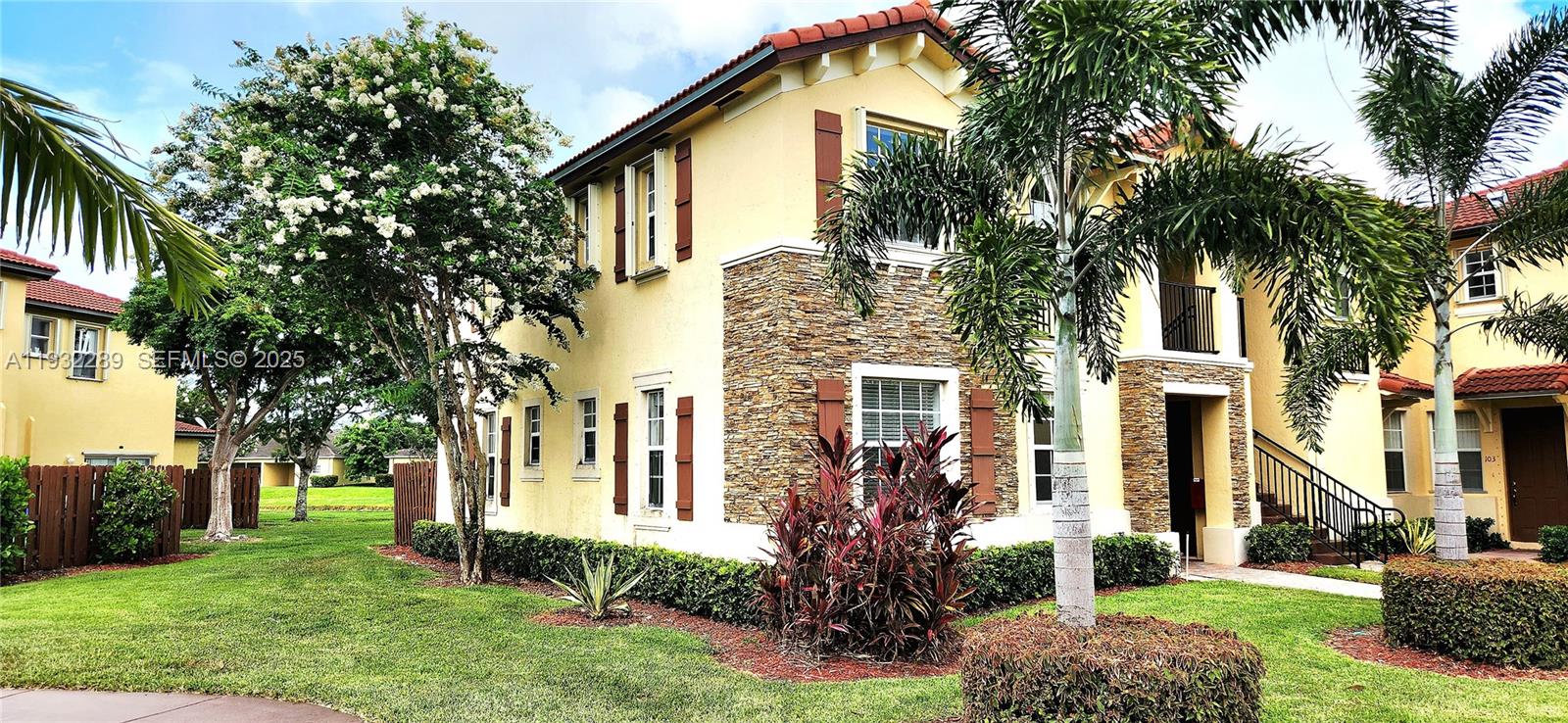 VILLAS AT CARMEL CONDO NO - Residential Lease