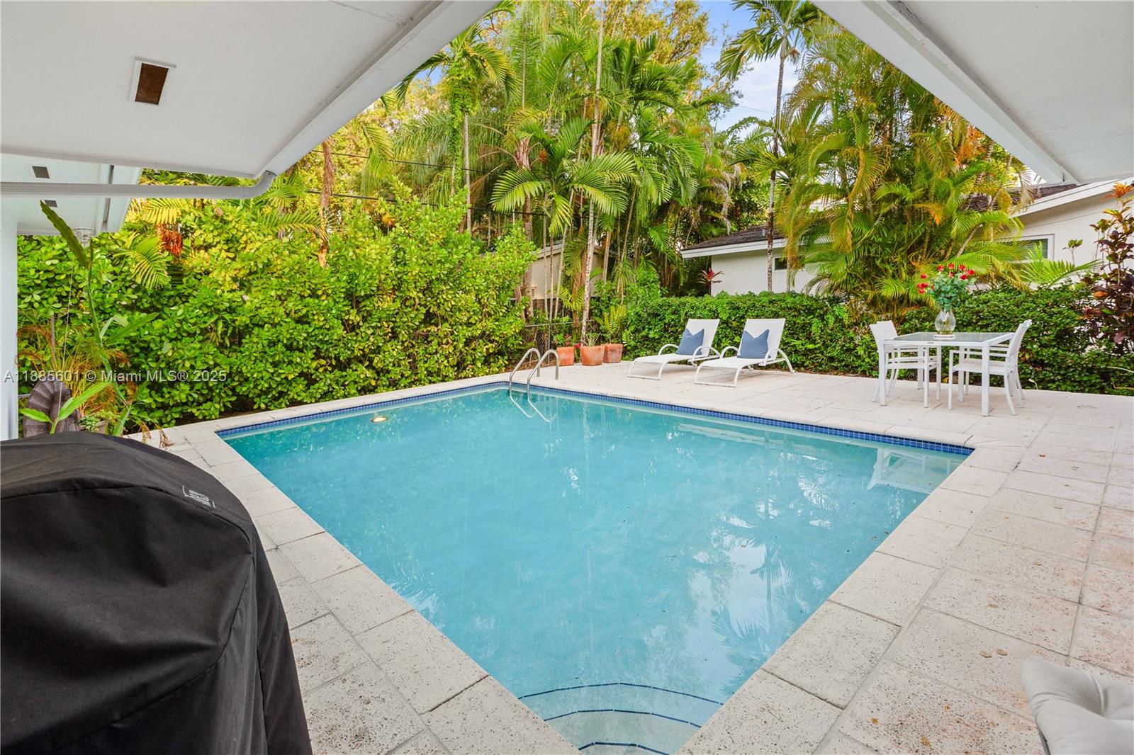 CORAL GABLES RIVIERA SEC - Residential