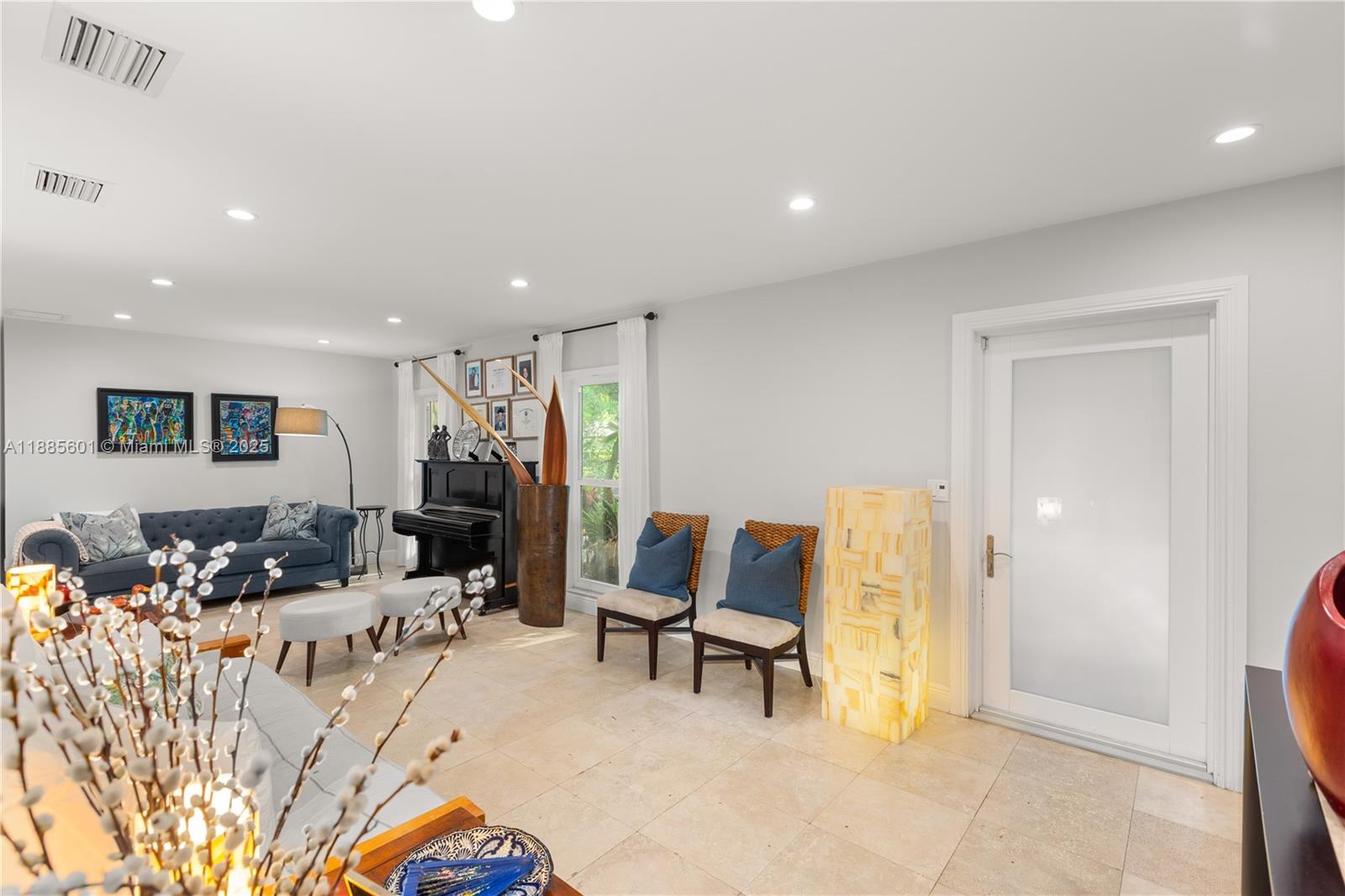 CORAL GABLES RIVIERA SEC - Residential