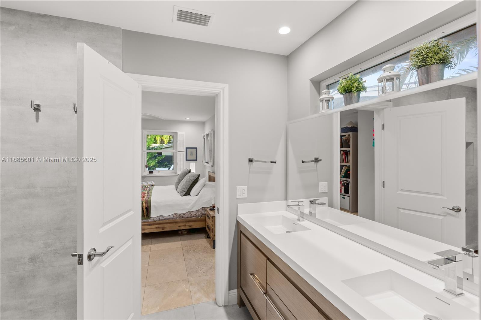 CORAL GABLES RIVIERA SEC - Residential