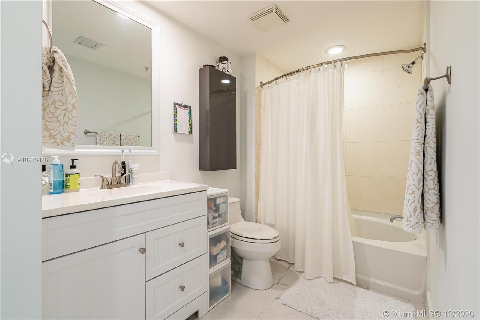 SOLARIS AT BRICKELL BAY C - Residential