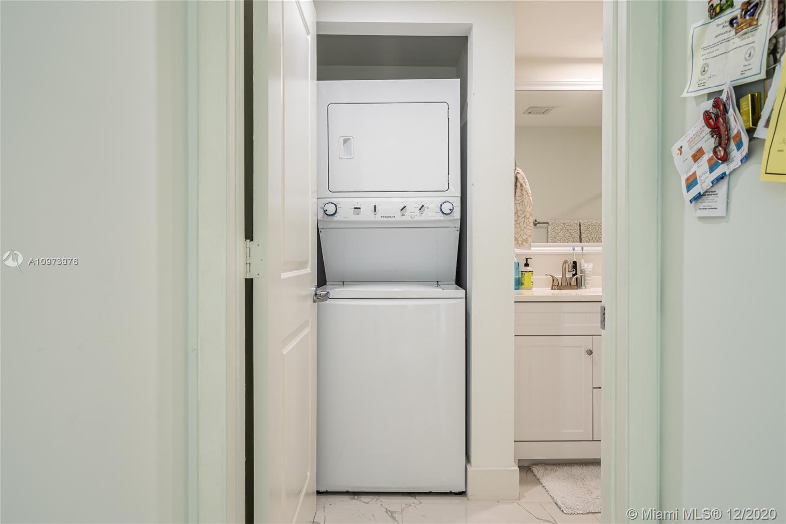 SOLARIS AT BRICKELL BAY C - Residential