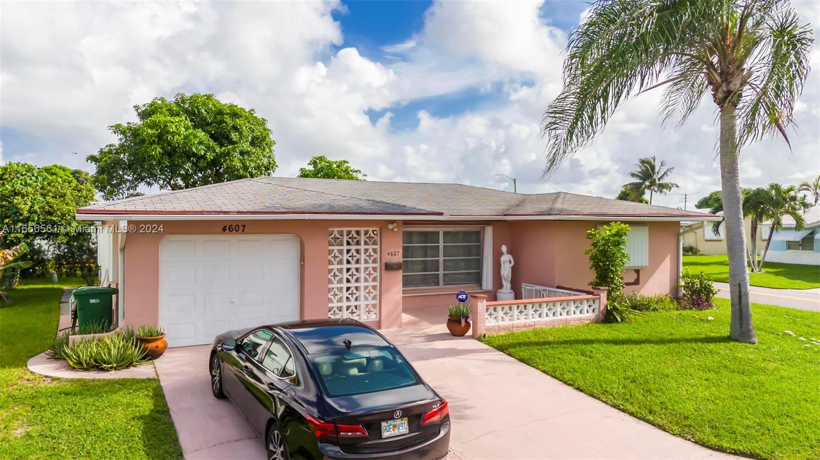 MAINLANDS OF TAMARAC LAKE - Residential