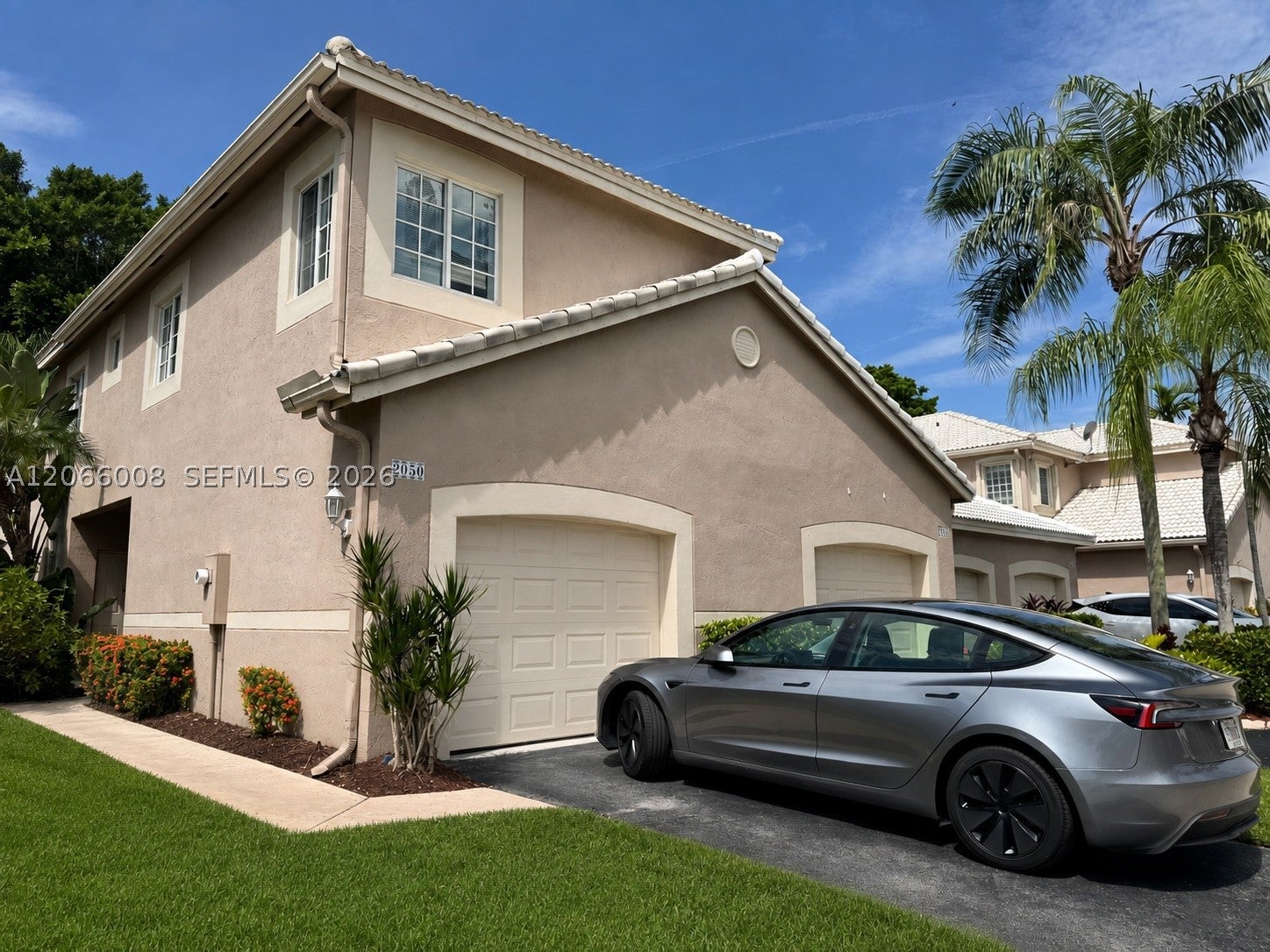 2050 Madeira Dr - Image 1