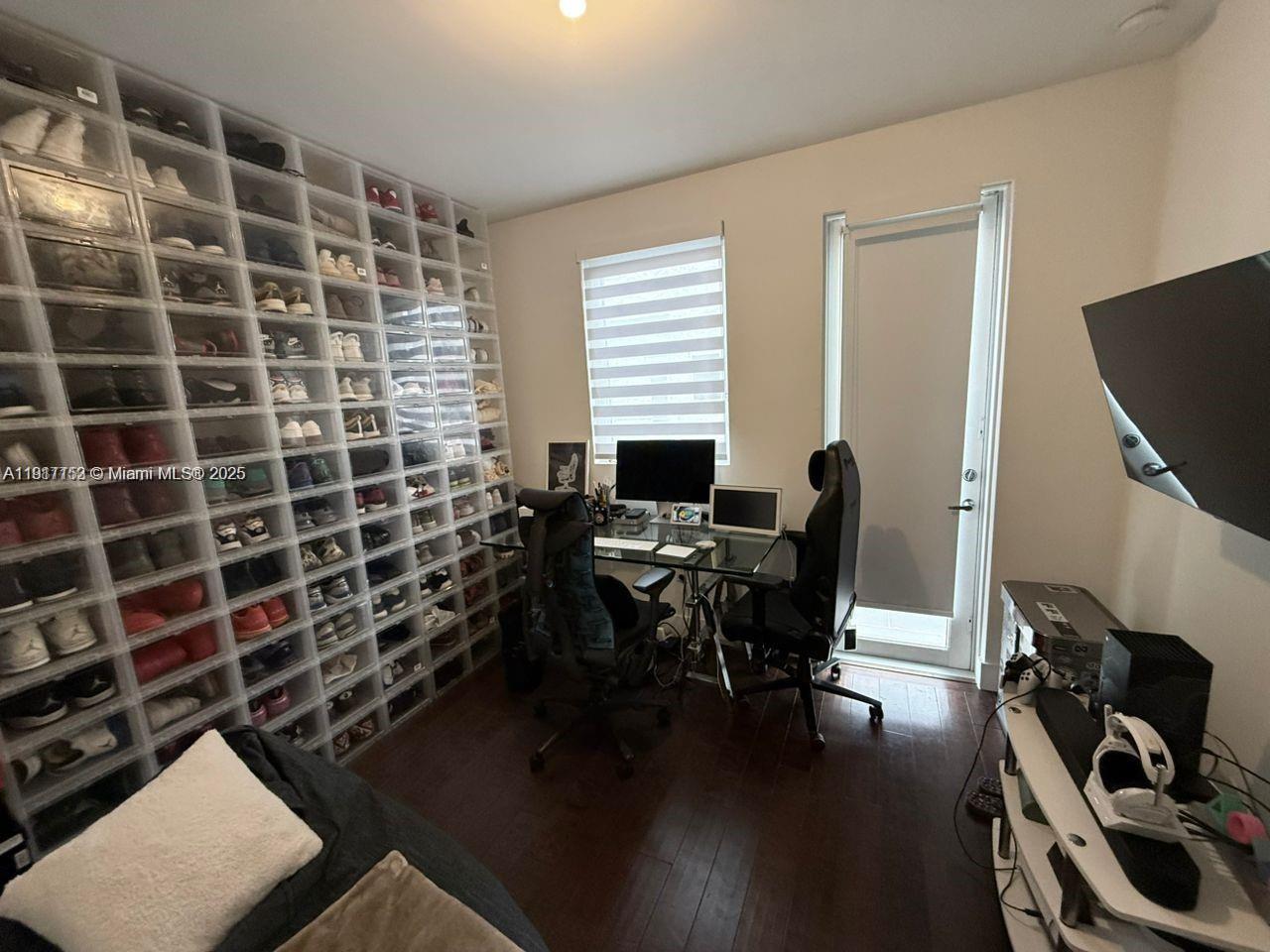 CONTEMPO TOWNHOMES - Residential